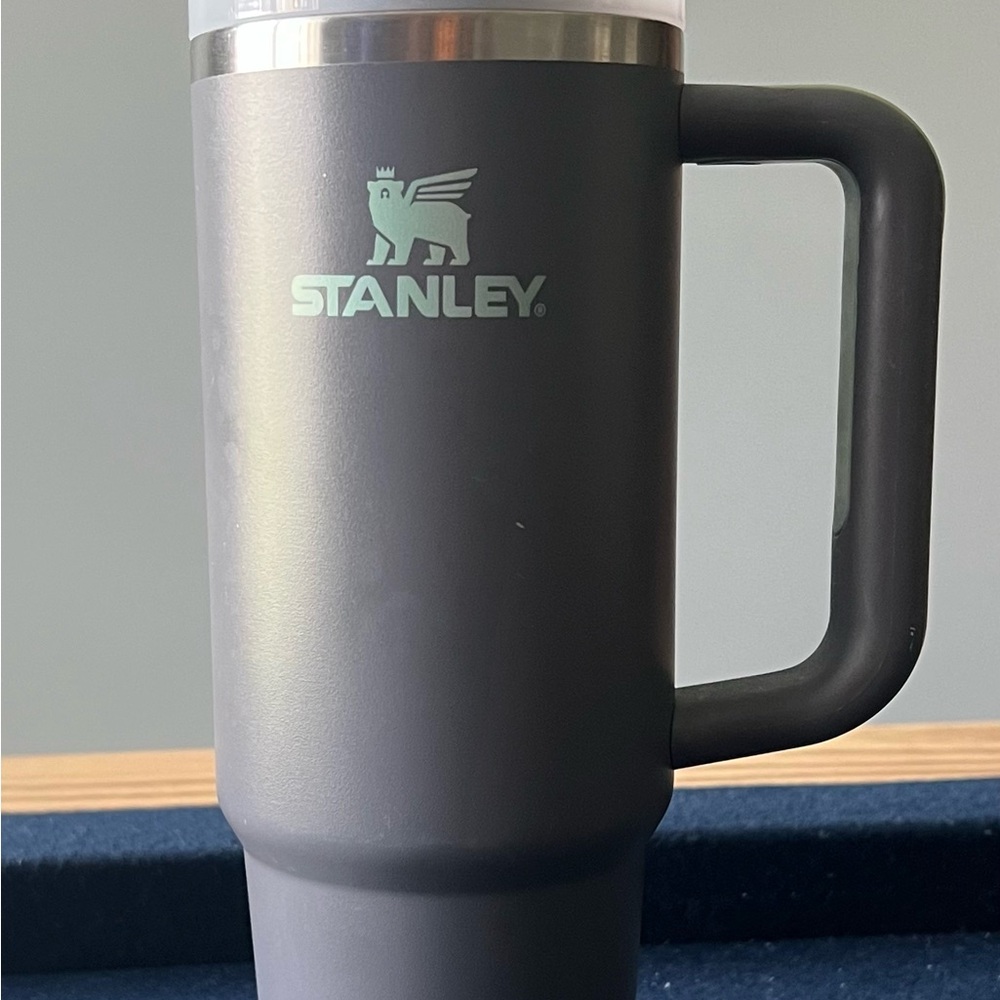 Stanley 30oz Quencher